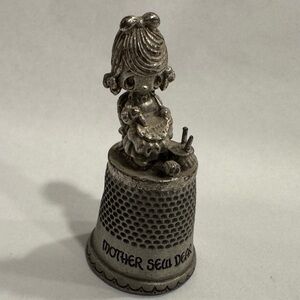 🌷 Vintage Precious Moments Pewter Mother So Dear Thimble
